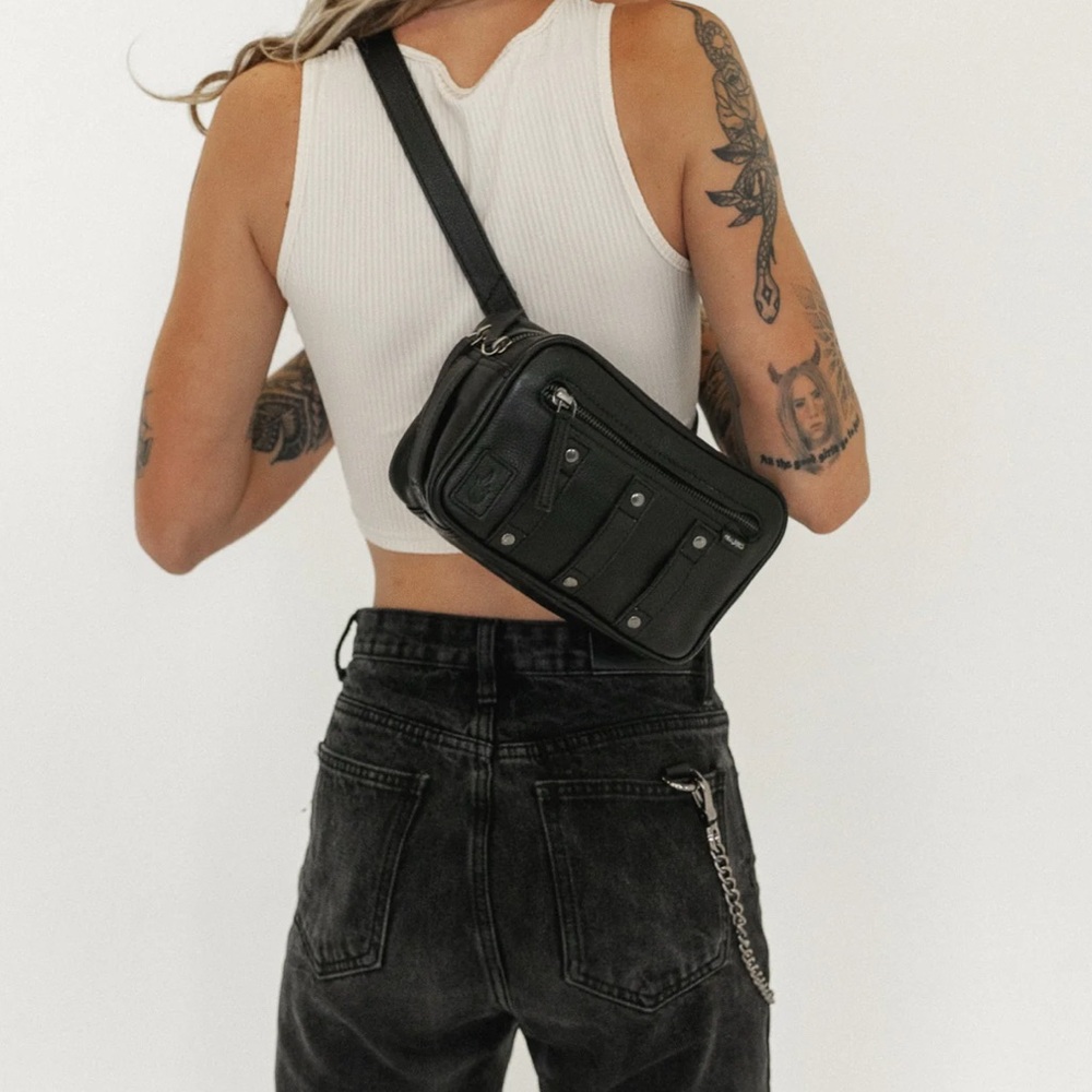 Hell Babes-THRILL SEEKER FANNY PACK BAR BAG
